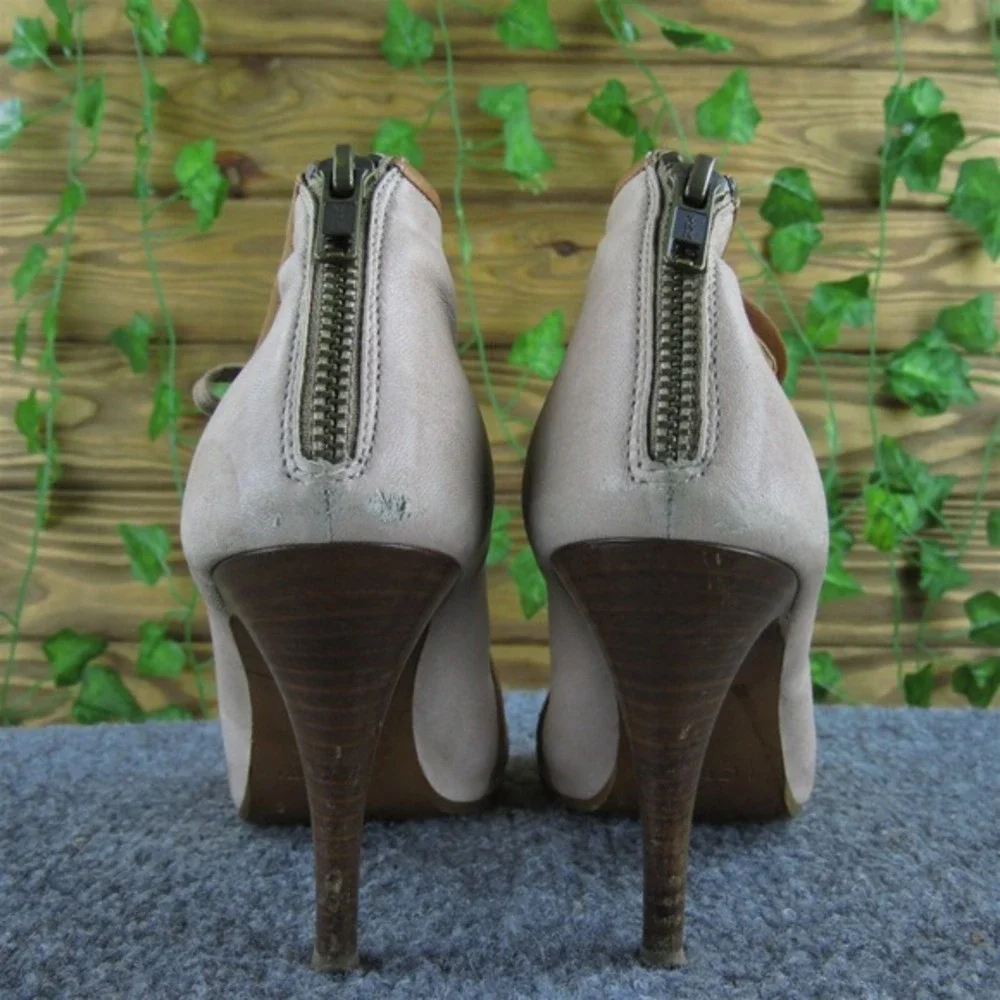 J.CREW Women's  Peep Toe Brown Leather‎ Pump 7.5 Medium  Used 2025